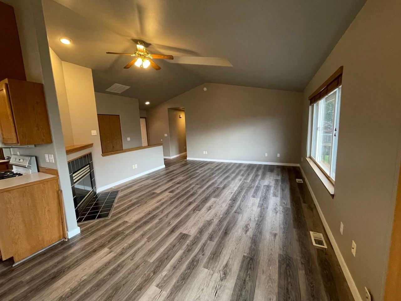 6722 61st Pl Ne - Photo 3 of 15