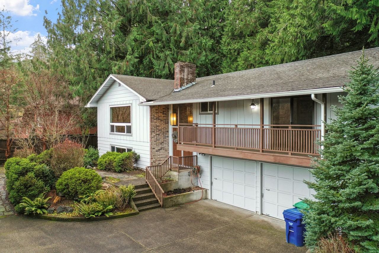 1803 Camelot Park Sw - Photo 3 of 48