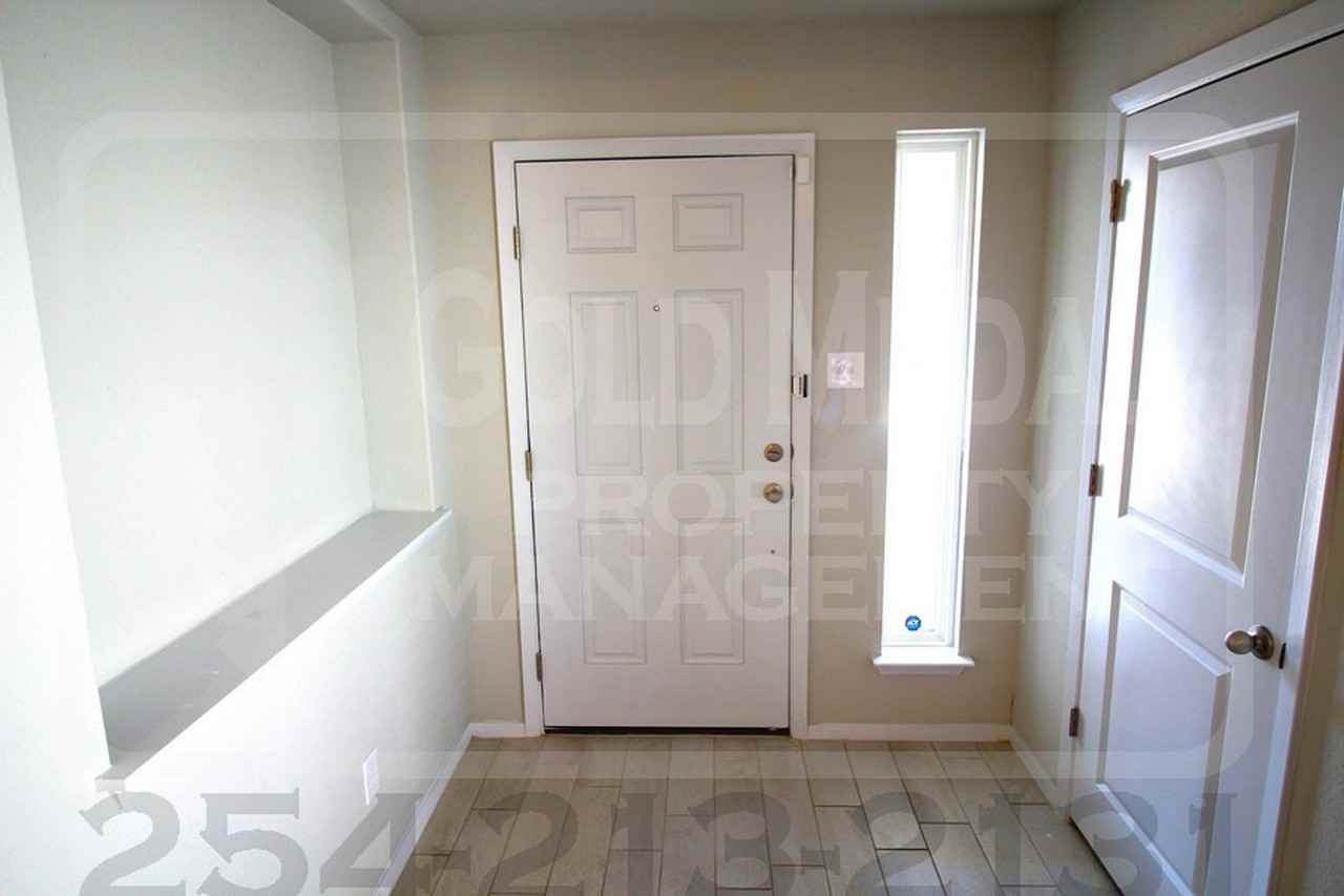 335 Black Opal Dr - Photo 3 of 30