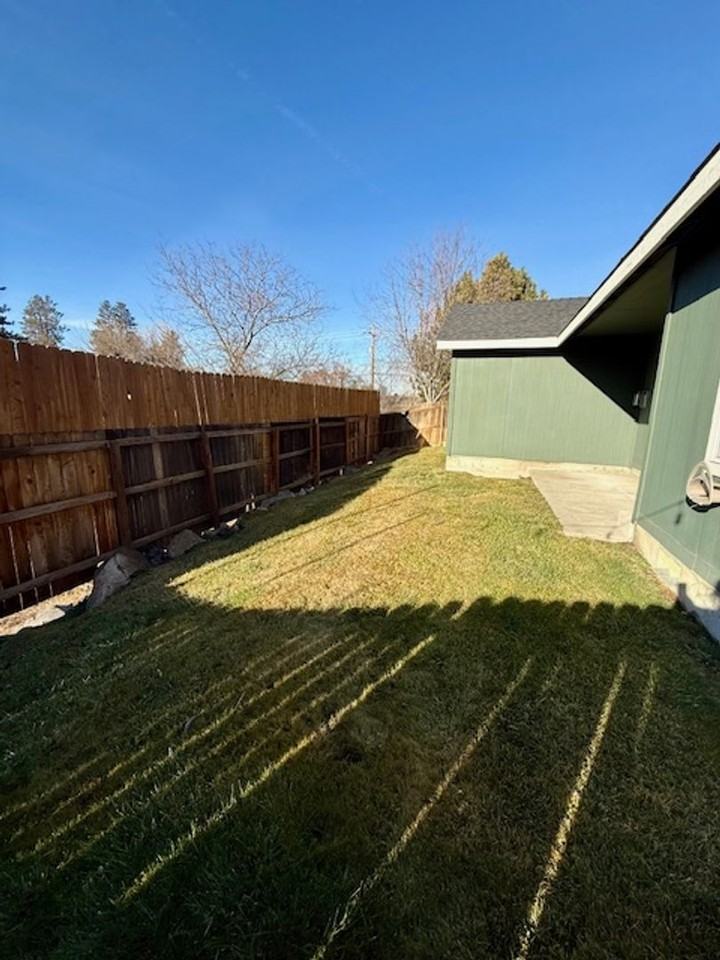 61383 Kobe St - Photo 3 of 30