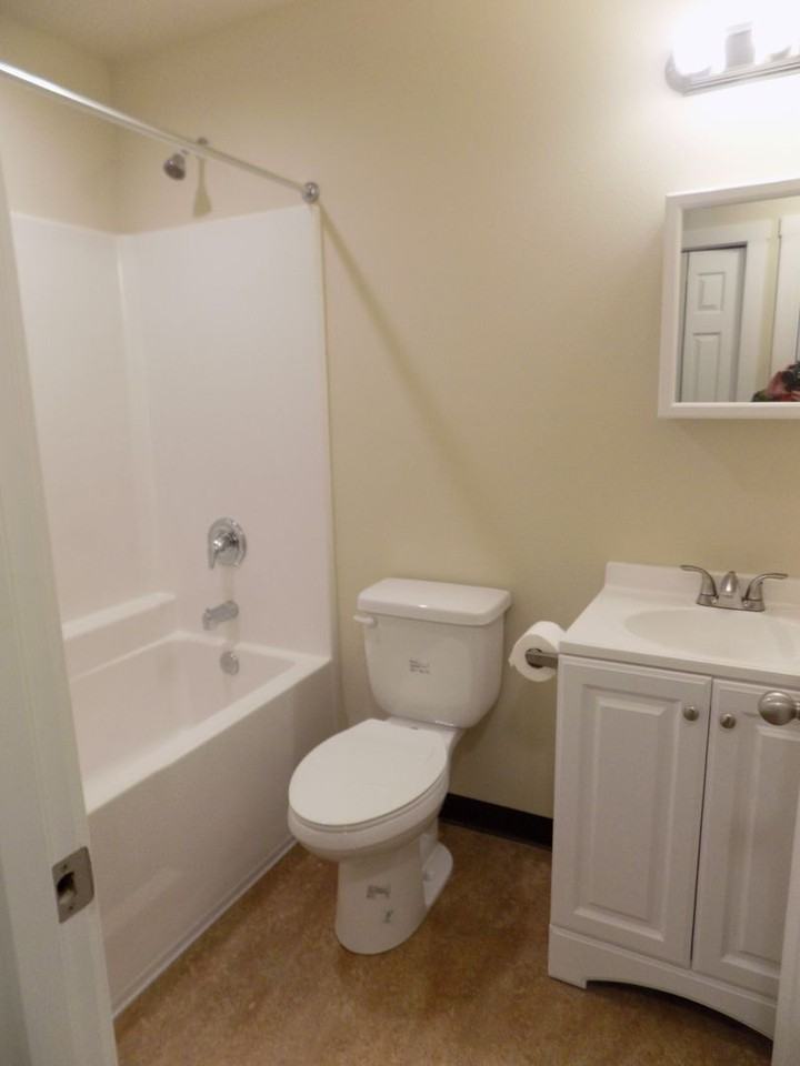 355 D Street - Photo 6 of 11