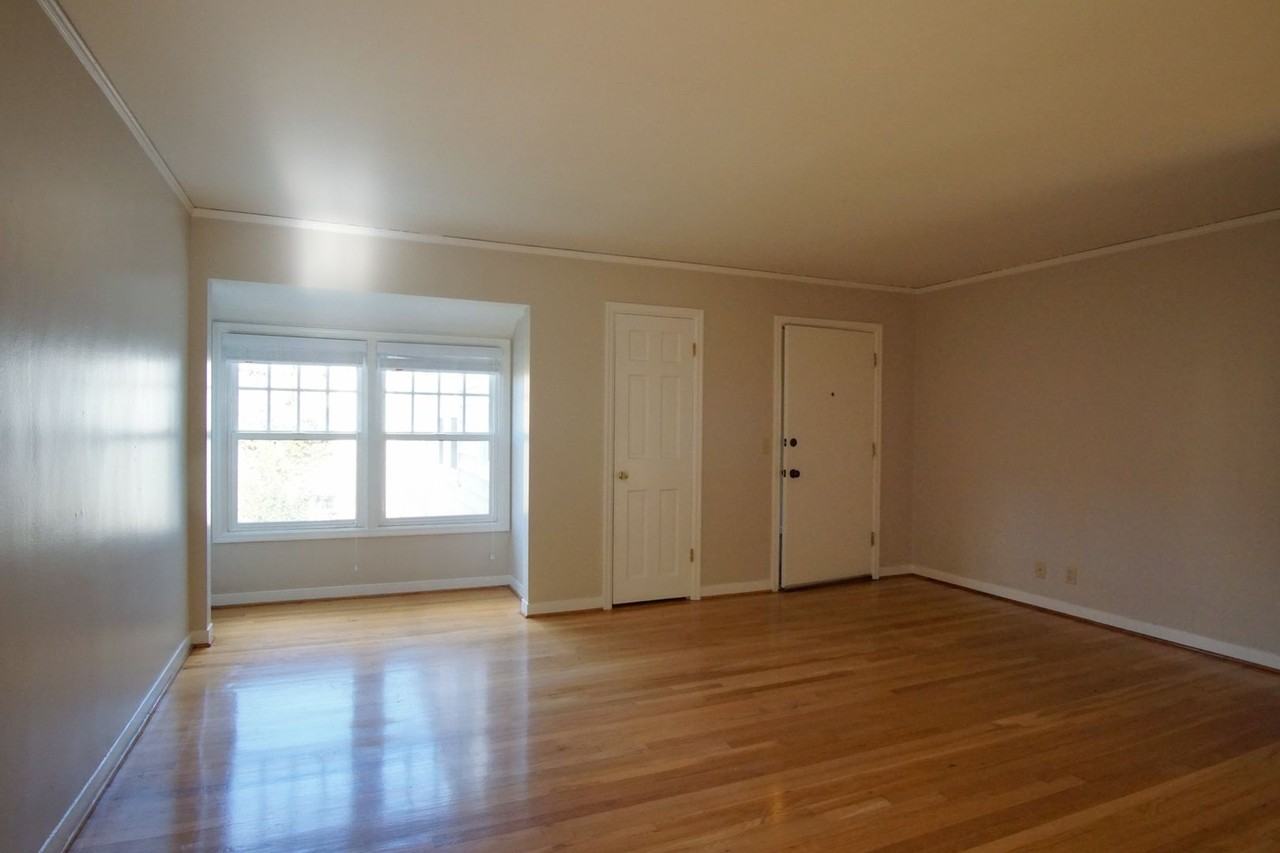 2420 Nw Quimby St #11 - Photo 2 of 22