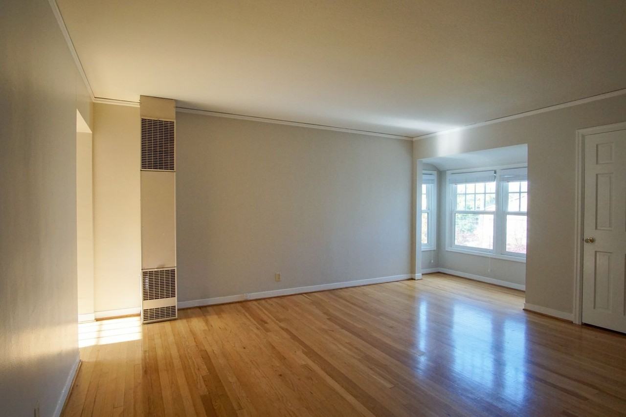 2420 Nw Quimby St #11 - Photo 5 of 22