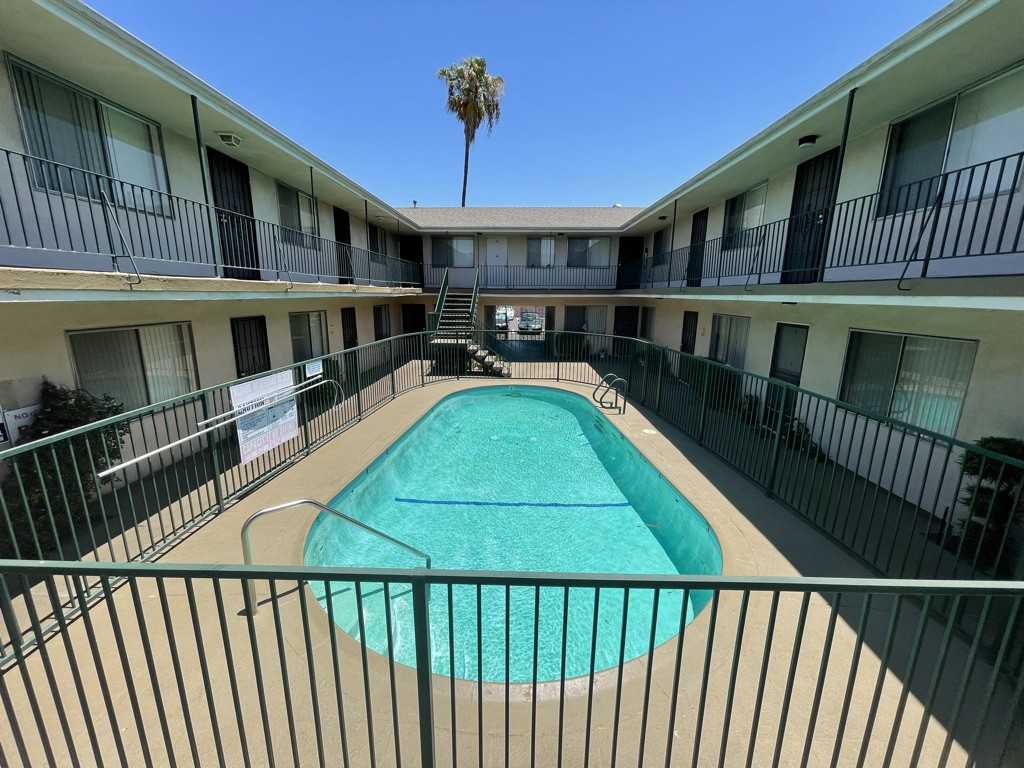 6444-6448 Tujunga Ave - Photo 2 of 2