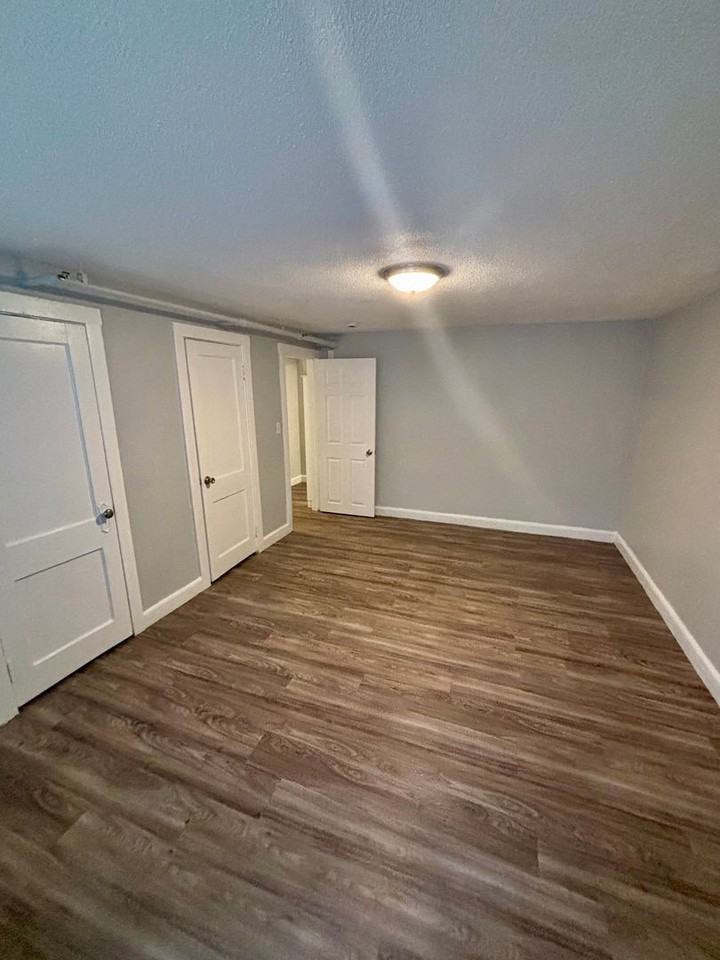 109 Broad - Photo 7 of 23