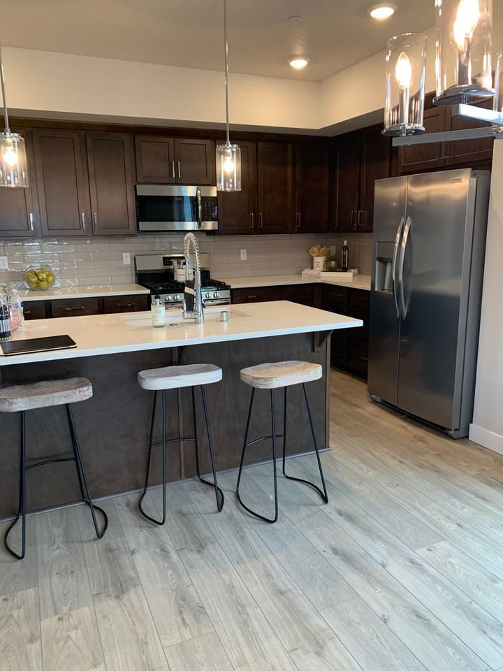 2369 Morris Ave - Photo 5 of 12