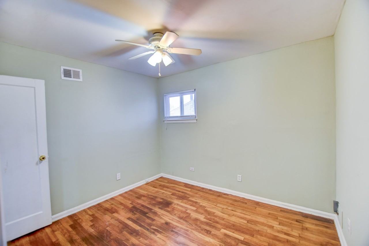 1401 River Oaks Dr - Photo 5 of 22