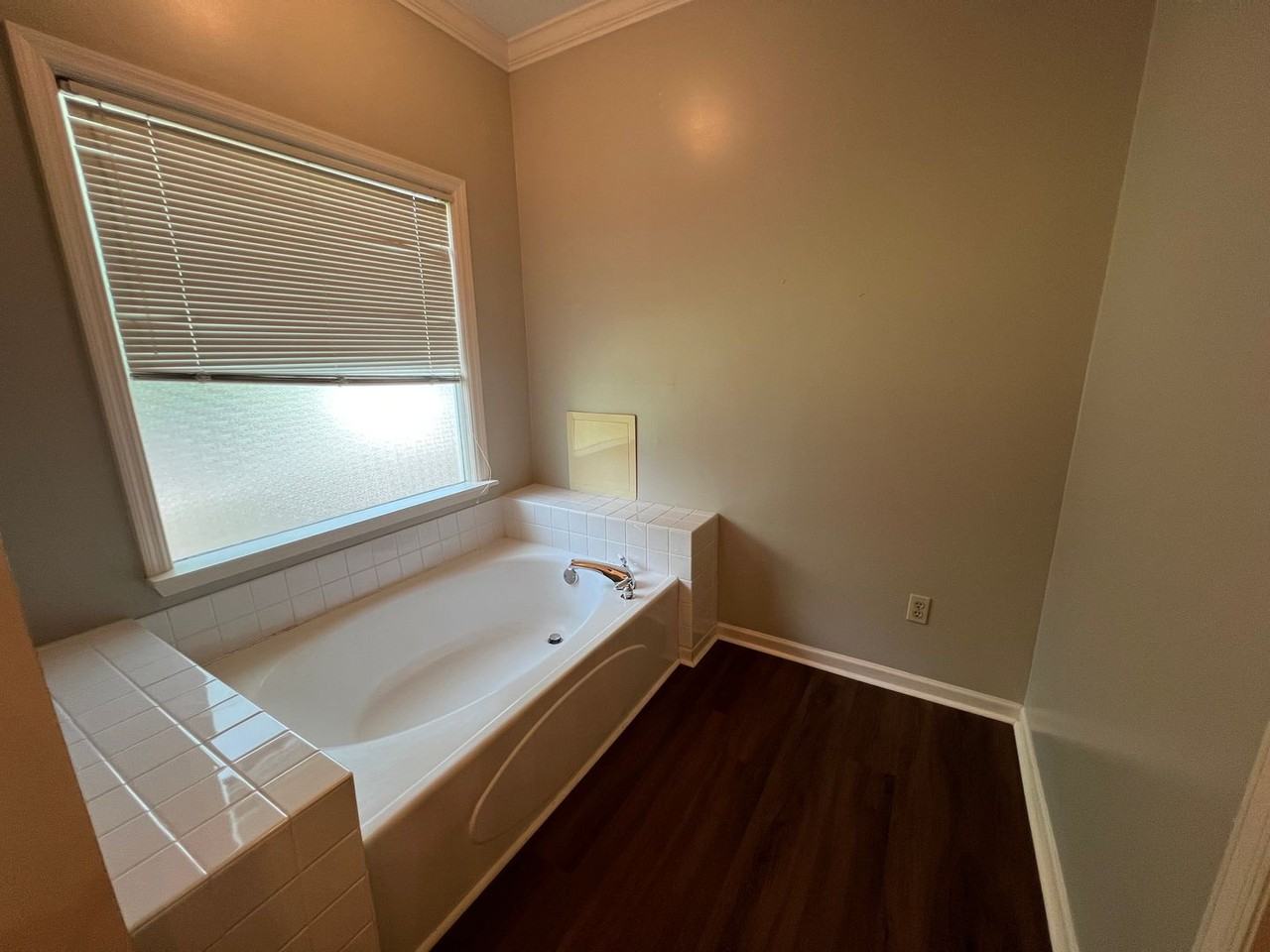 635 Wrights Mill Rd - Photo 6 of 17
