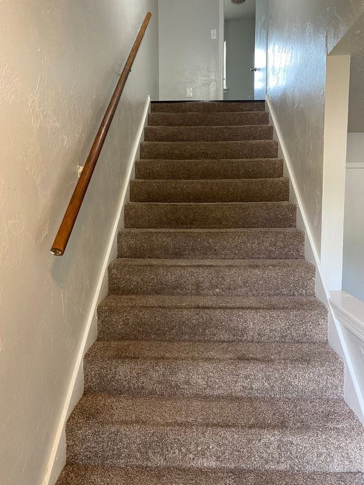 2408 N Reeves Ave - Photo 4 of 16