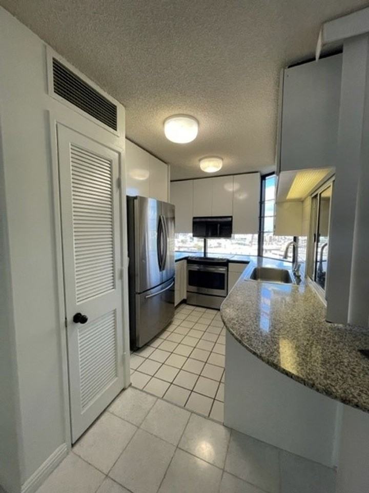 1212 Nuuanu Ave - Photo 6 of 31