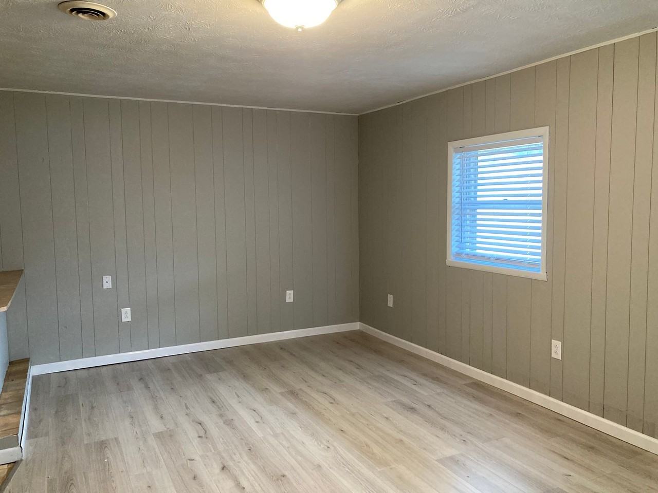 151 Rainbolt St - Photo 2 of 18