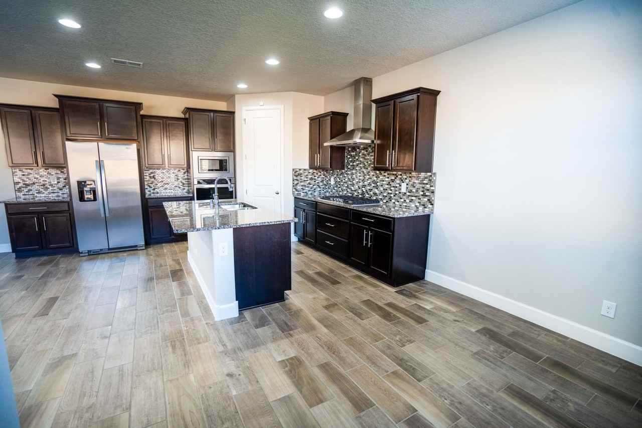 6205 Redroot St Nw - Photo 7 of 23