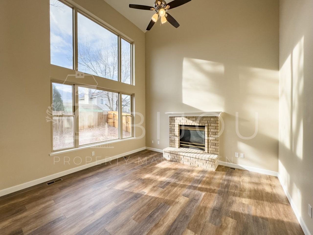 1461 Grass Valley Dr - Photo 3 of 25