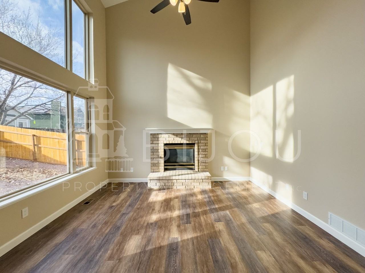 1461 Grass Valley Dr - Photo 4 of 25