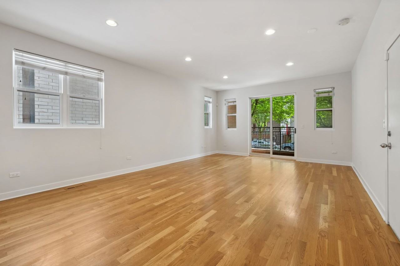 Erie/Ohio - Photo 2 of 31