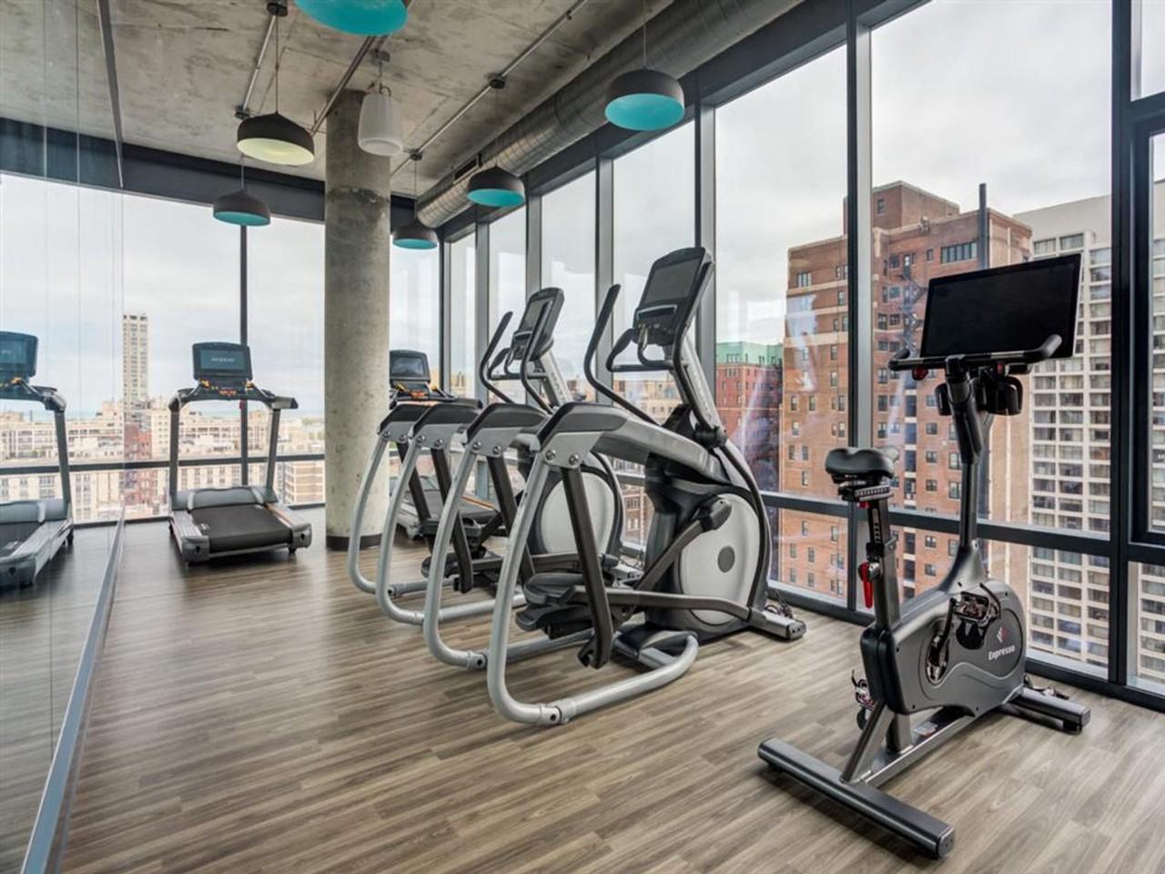 Four50 - Photo 5 of 50