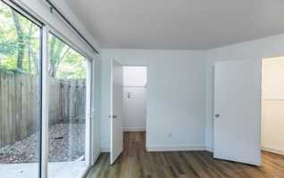 featured image of 215 Bayview Street