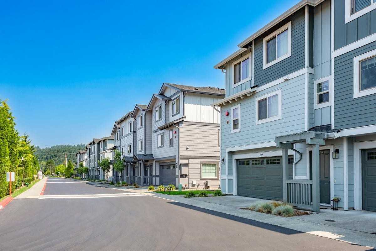 16128 64th Street East - Photo 3 of 24