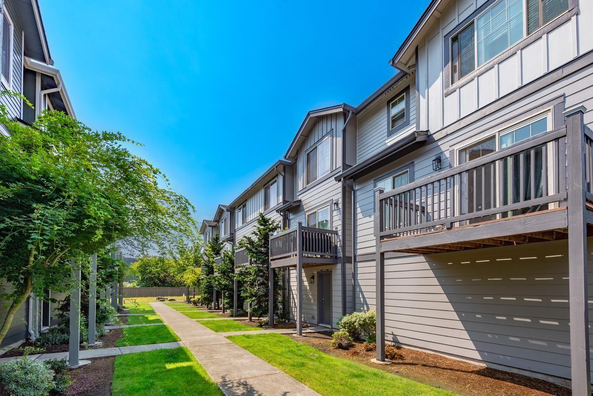 16128 64th Street East - Photo 5 of 24