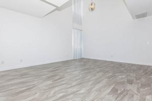 featured image of 449 E Arenas Rd