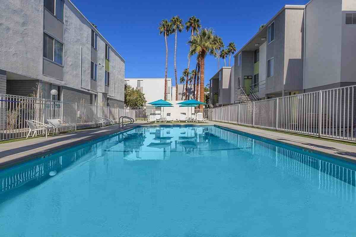 449 E Arenas Rd - Photo 2 of 38