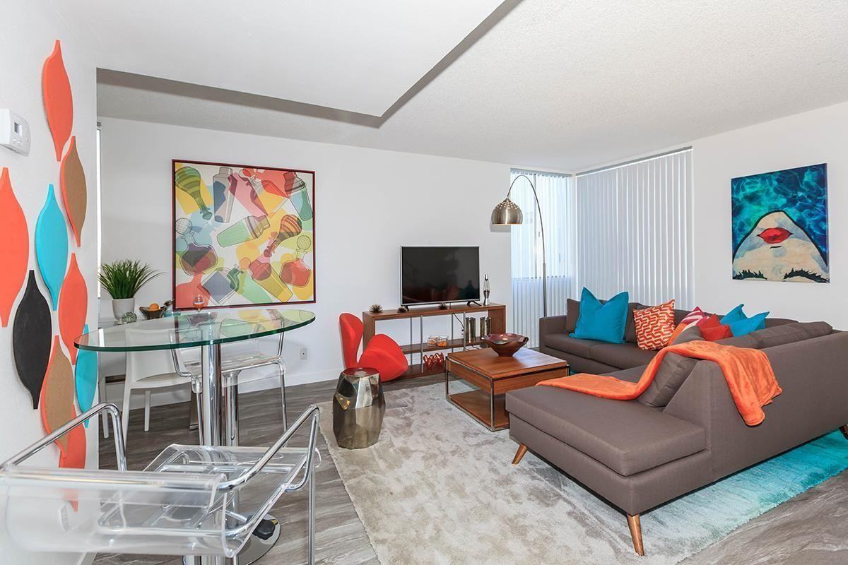 449 E Arenas Rd - Photo 3 of 38