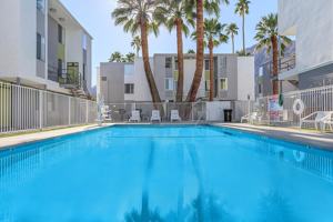 featured image of 449 E Arenas Rd