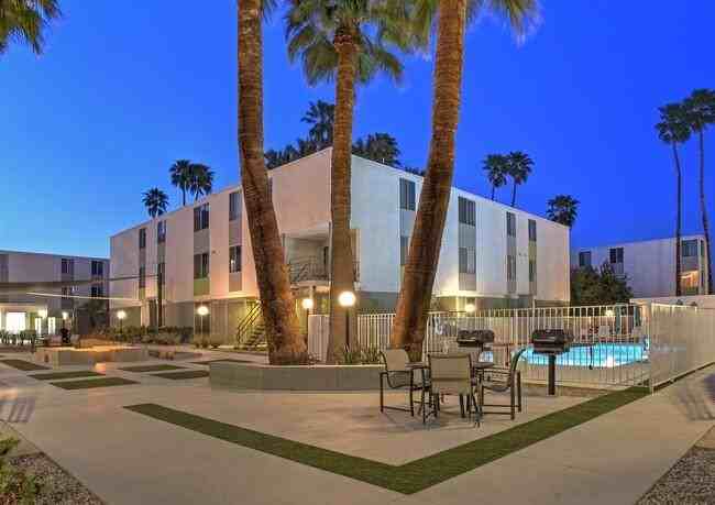 449 E Arenas Rd - Photo 7 of 38