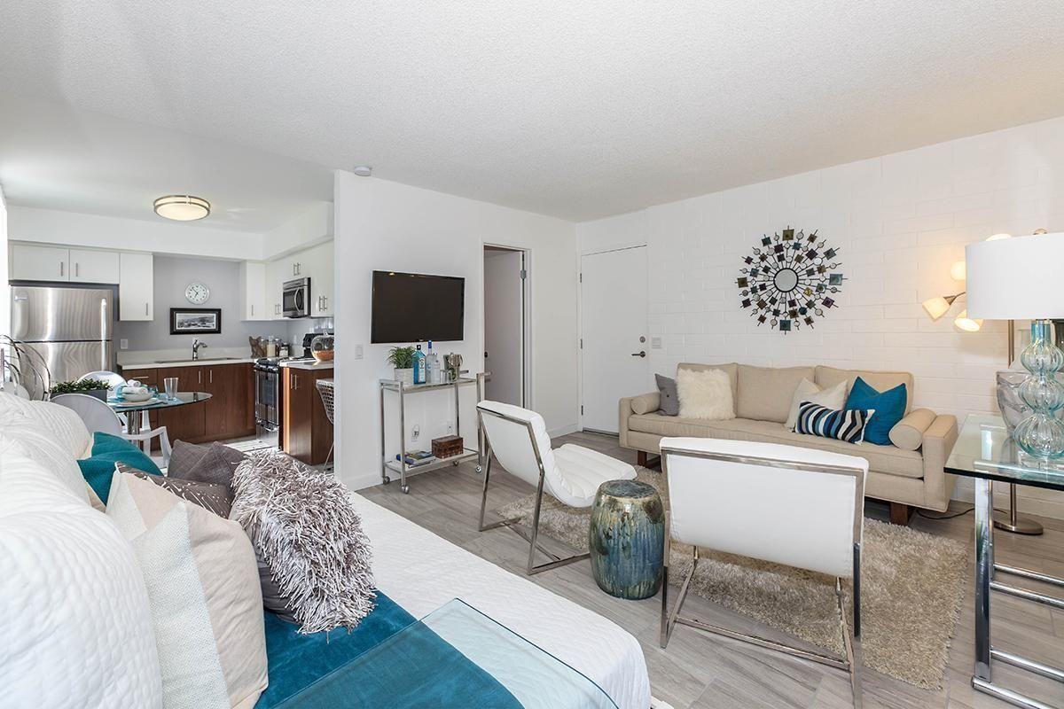 449 E Arenas Rd - Photo 7 of 38