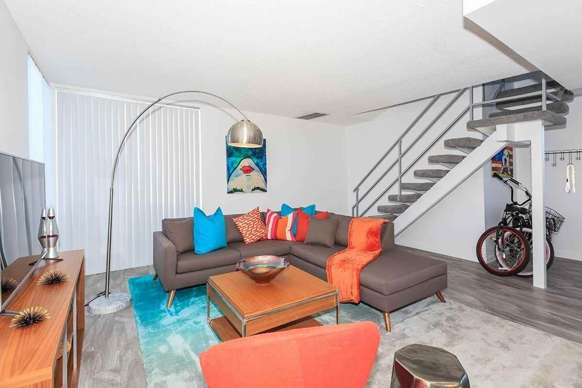 449 E Arenas Rd - Photo 5 of 38