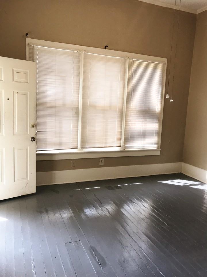 242 Dampeer St - Photo 2 of 14