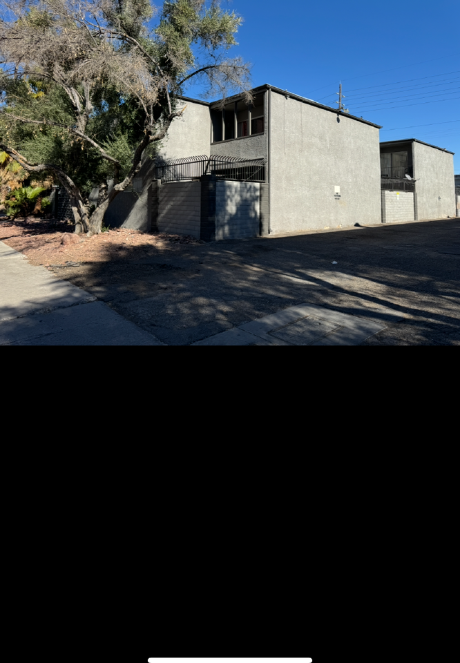 2616 Lynnwood St #5 - Photo 2 of 18