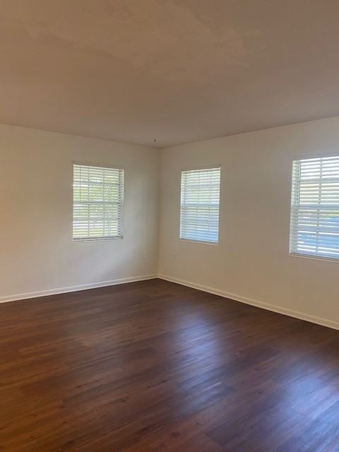 1247 Cardinal Ln - Photo 4 of 17