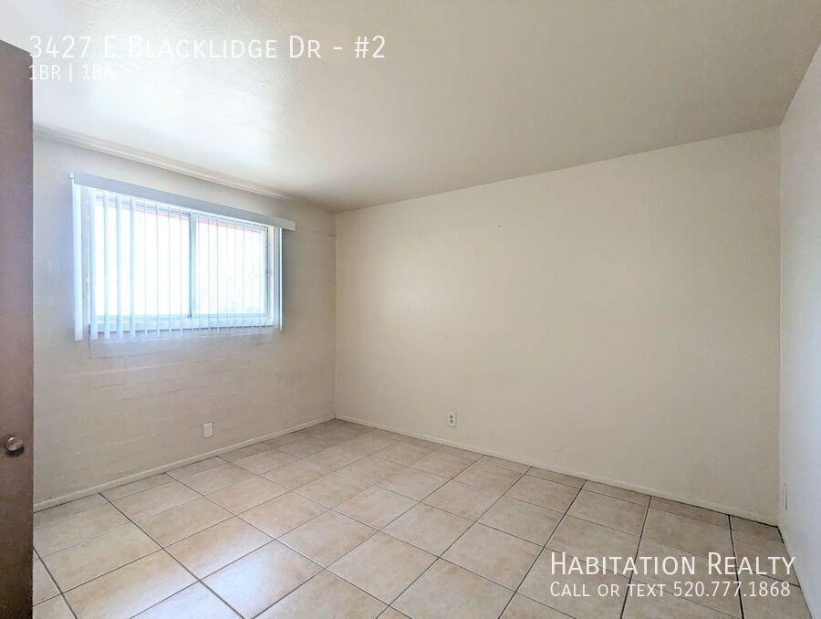 3427 E Blacklidge Dr #2 - Photo 6 of 12