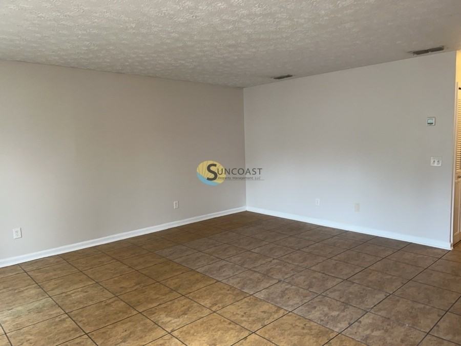 8071 Devoe St - Photo 2 of 12