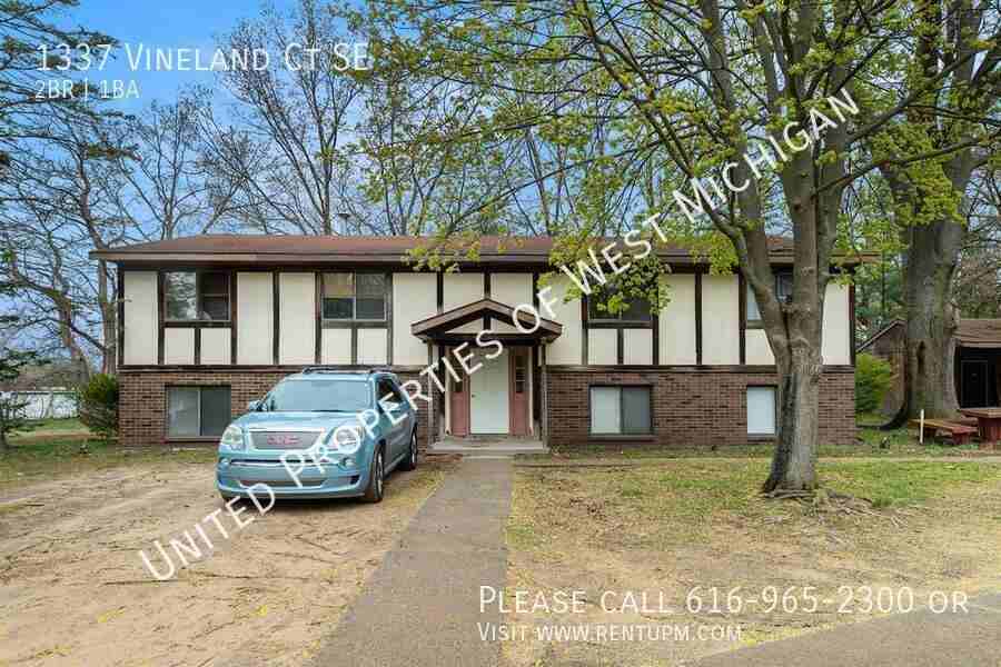 1337 Vineland Ct Se - Photo 2 of 2