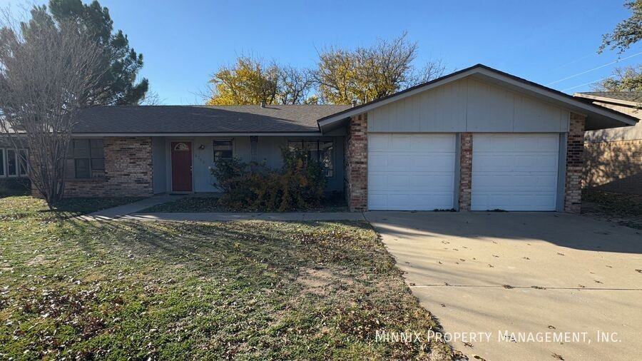 8206 Lynnhaven Ave - Photo 3 of 29