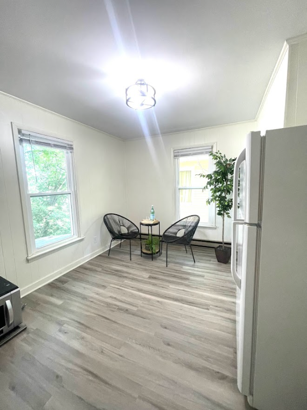 410 West Maple Street #4 - Photo 7 of 29