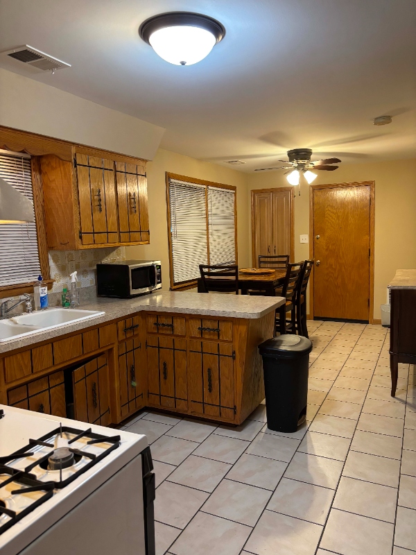 4520 W 55th St #2 - Photo 6 of 11