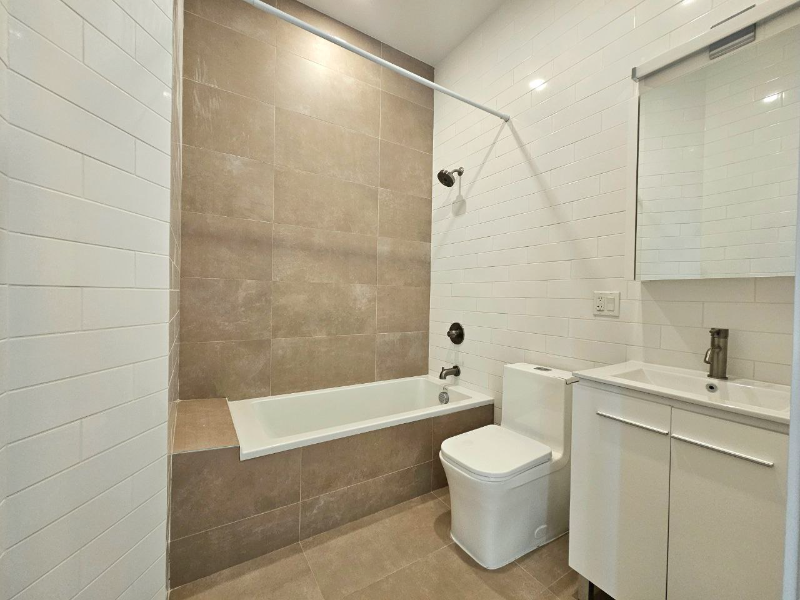 715 Pak Ave #2A - Photo 5 of 14