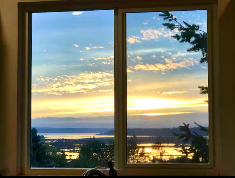 6904 54th Place Northeast - Photo 2 of 16