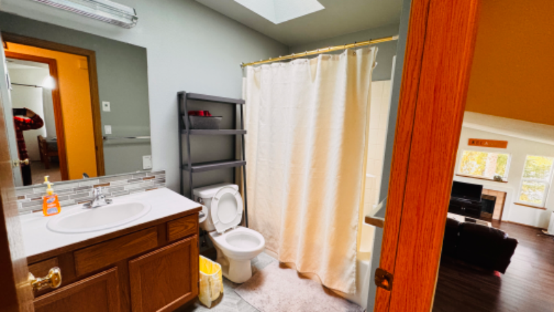 6904 54th Place Northeast - Photo 4 of 16