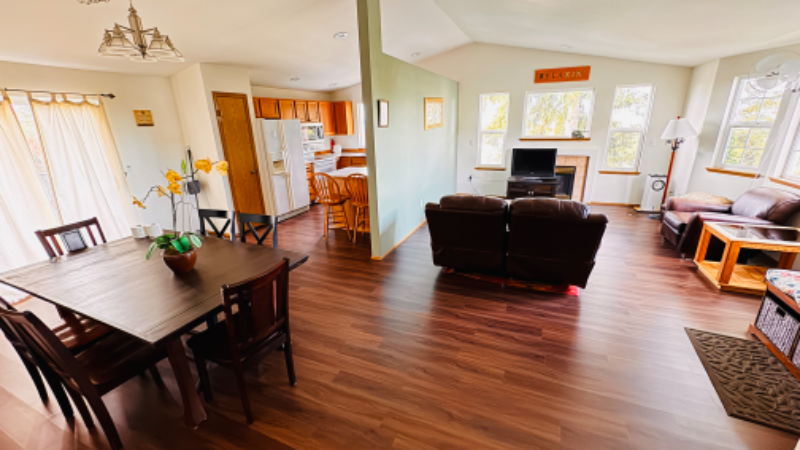 6904 54th Place Northeast - Photo 7 of 16