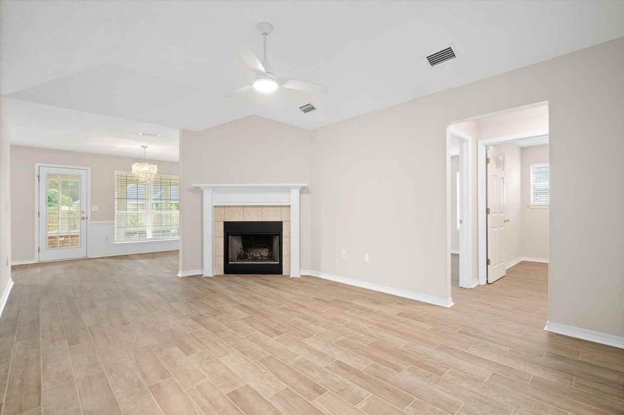 8218 Edgewood Dr - Photo 2 of 21