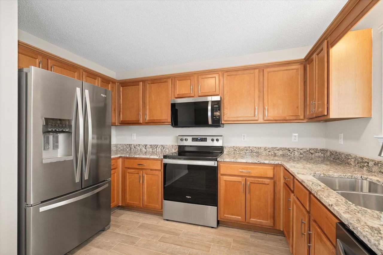 8218 Edgewood Dr - Photo 6 of 21