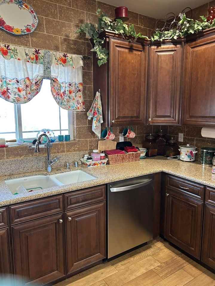12751 Meacham Rd - Photo 3 of 27
