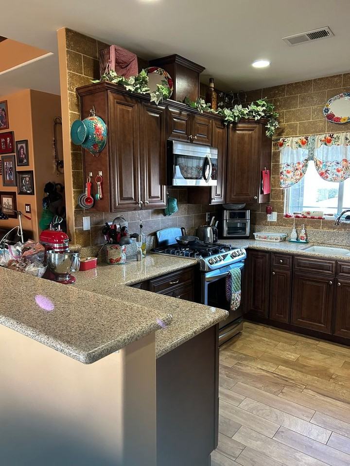 12751 Meacham Rd - Photo 2 of 27