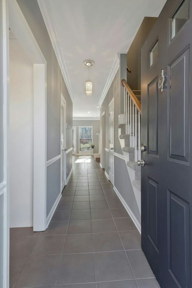 1005 Glendale Lane - Photo 4 of 26