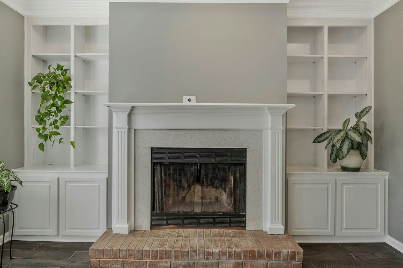 1005 Glendale Lane - Photo 5 of 26