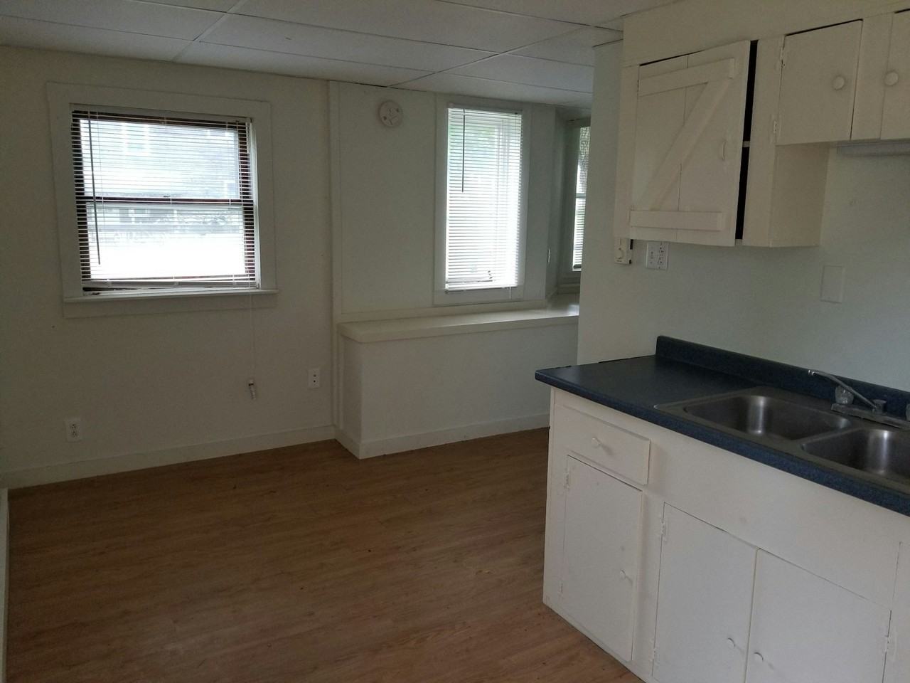 18 Broadview Ter #4 - Photo 2 of 8